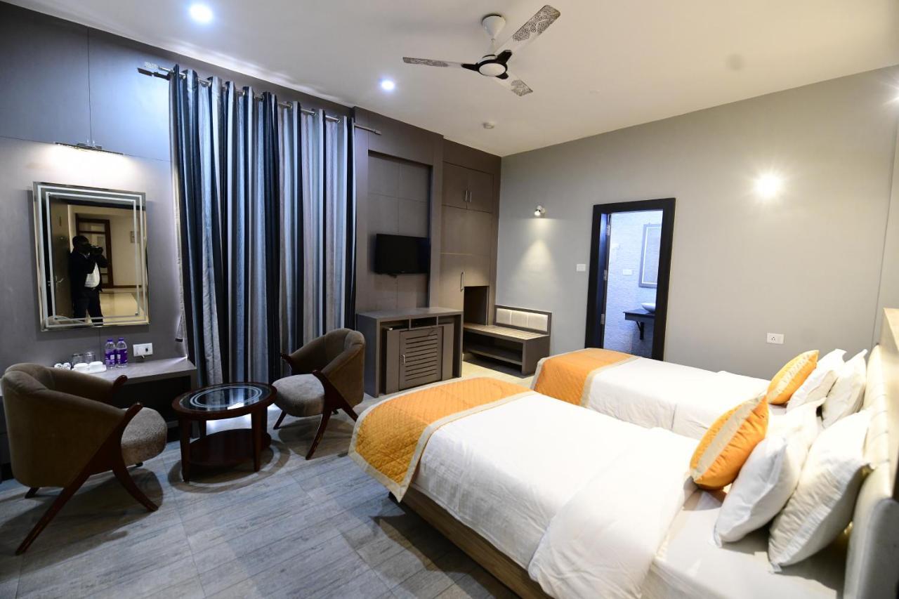 Hotel Jataka Inn Bodhgaya Bagian luar foto