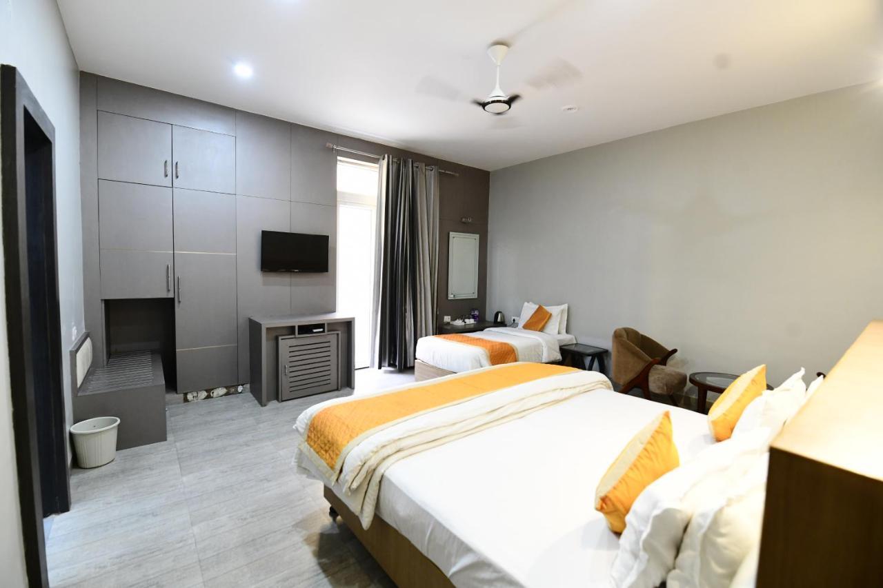 Hotel Jataka Inn Bodhgaya Bagian luar foto