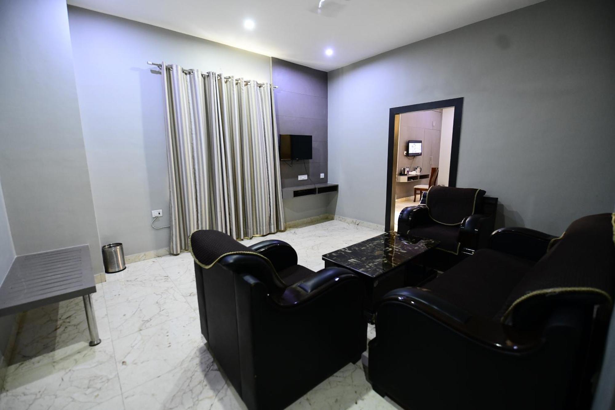Hotel Jataka Inn Bodhgaya Bagian luar foto