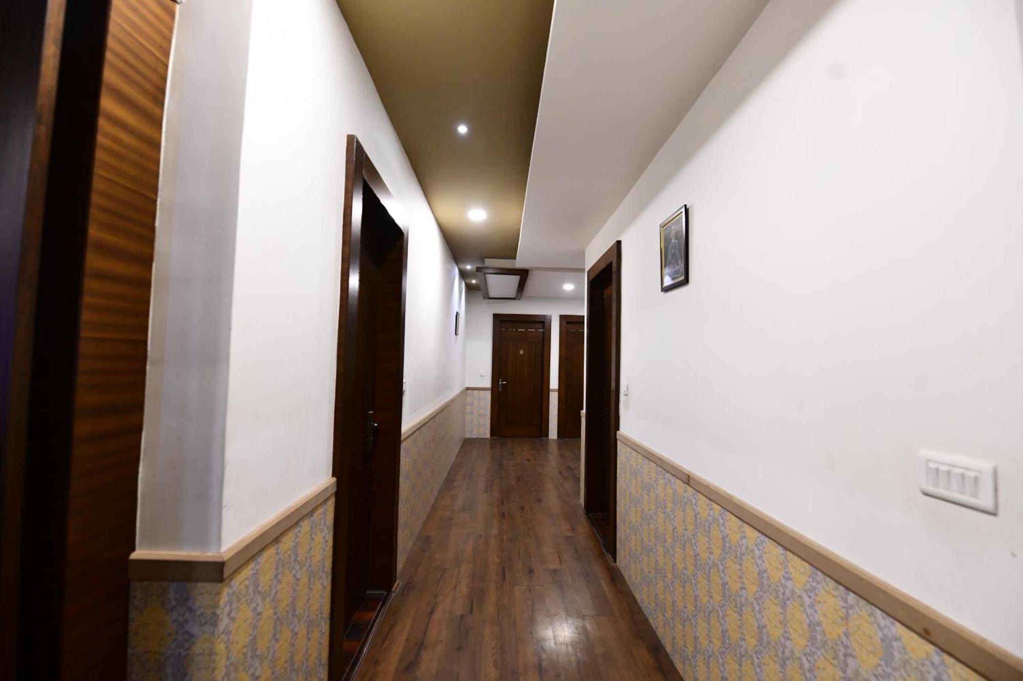 Hotel Jataka Inn Bodhgaya Bagian luar foto
