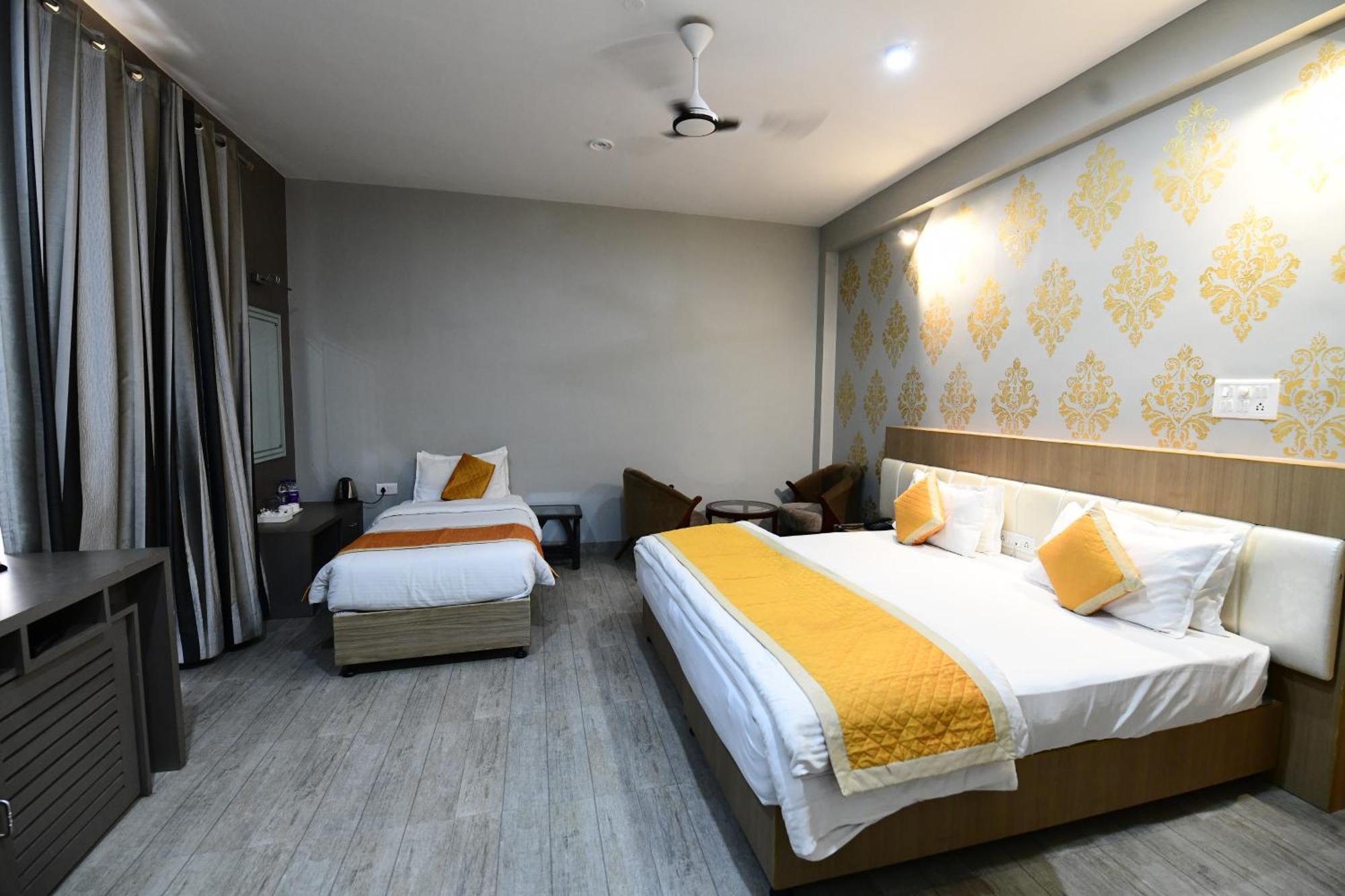 Hotel Jataka Inn Bodhgaya Bagian luar foto